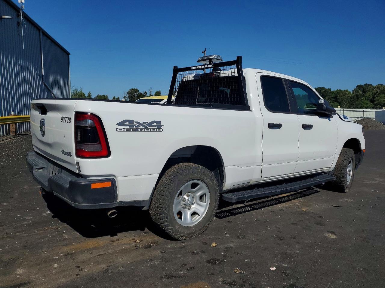 2023 Ram 1500 Tradesman - Фото 3