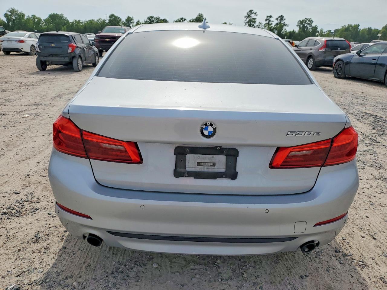 2018 BMW 530E - Image 6