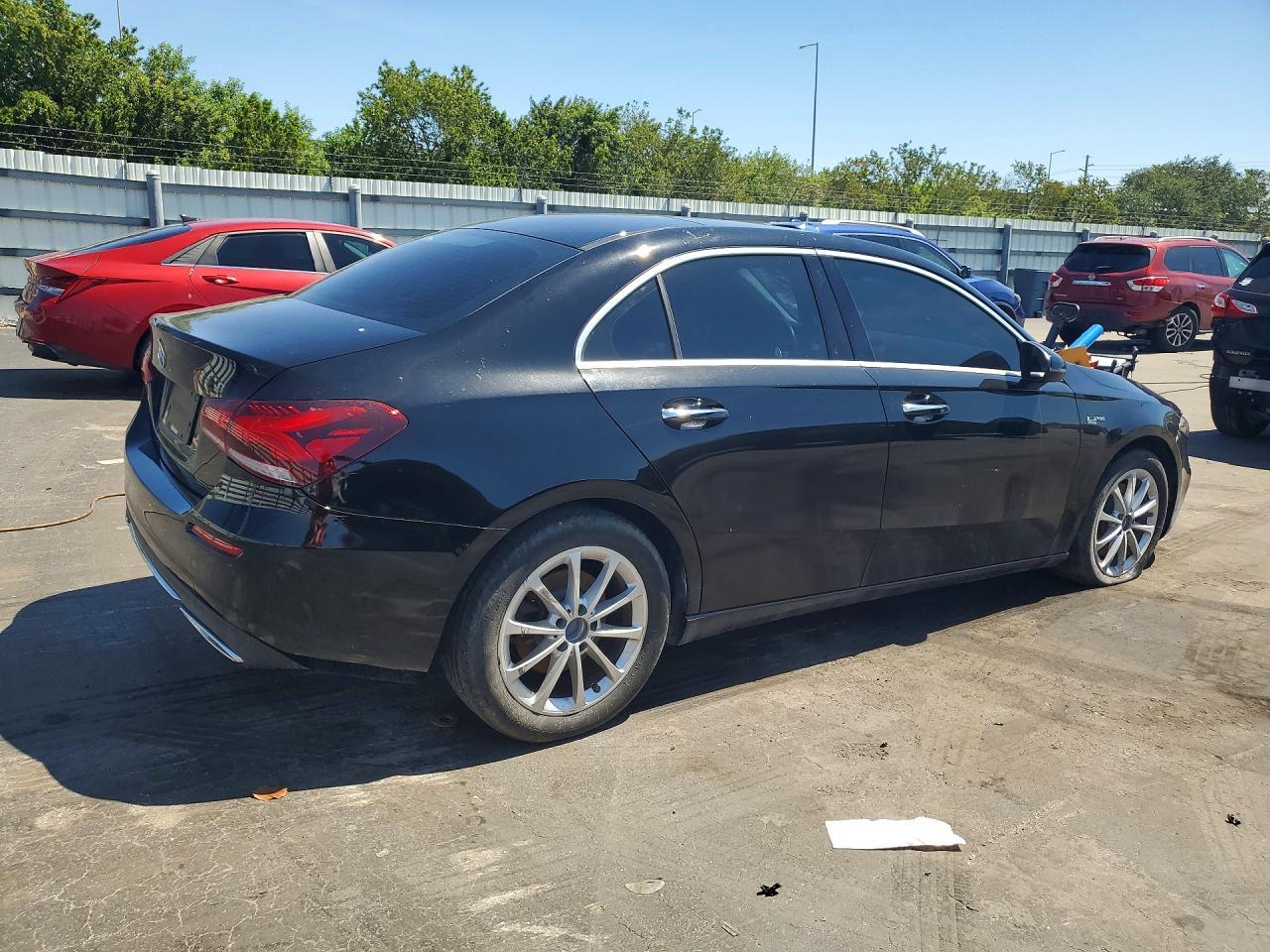 2019 Mercedes-Benz A 220 - Фото 3