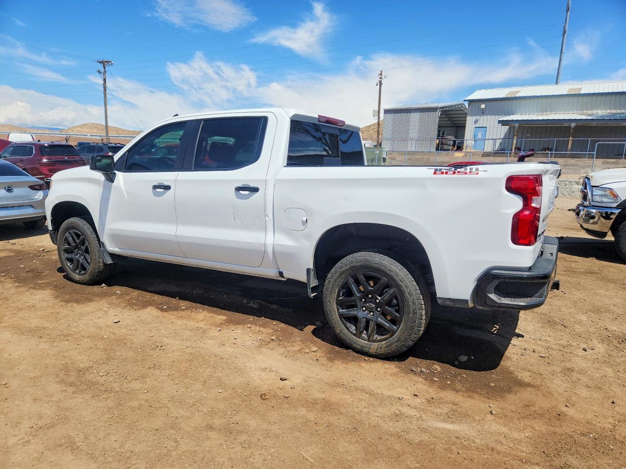 2025 Chevrolet Silverado K1500 Lt Trail Boss - Image 2