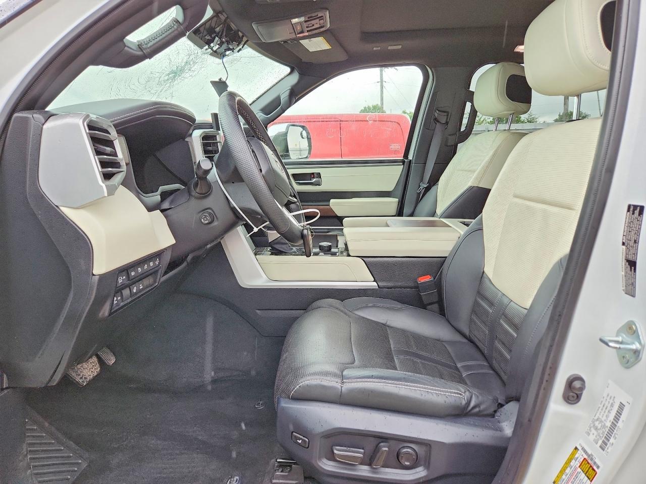 2023 Toyota Sequoia - Фото 7