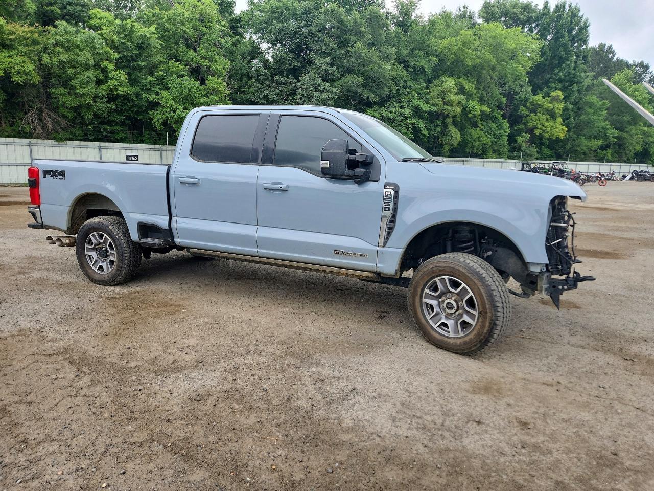2024 Ford F250 Super Duty - Фото 4