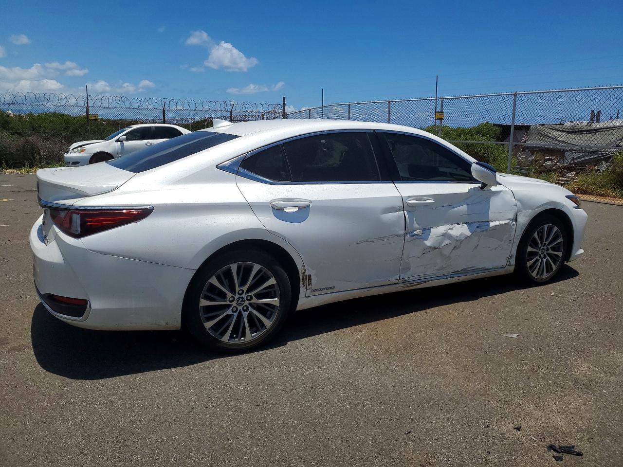 2019 Lexus Es 300H - Фото 3