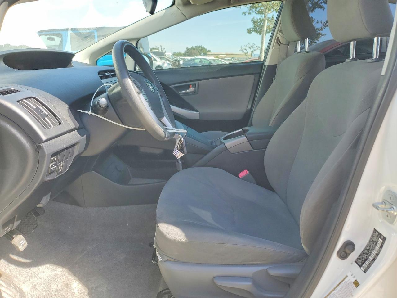 2013 Toyota Prius Two - Image 7