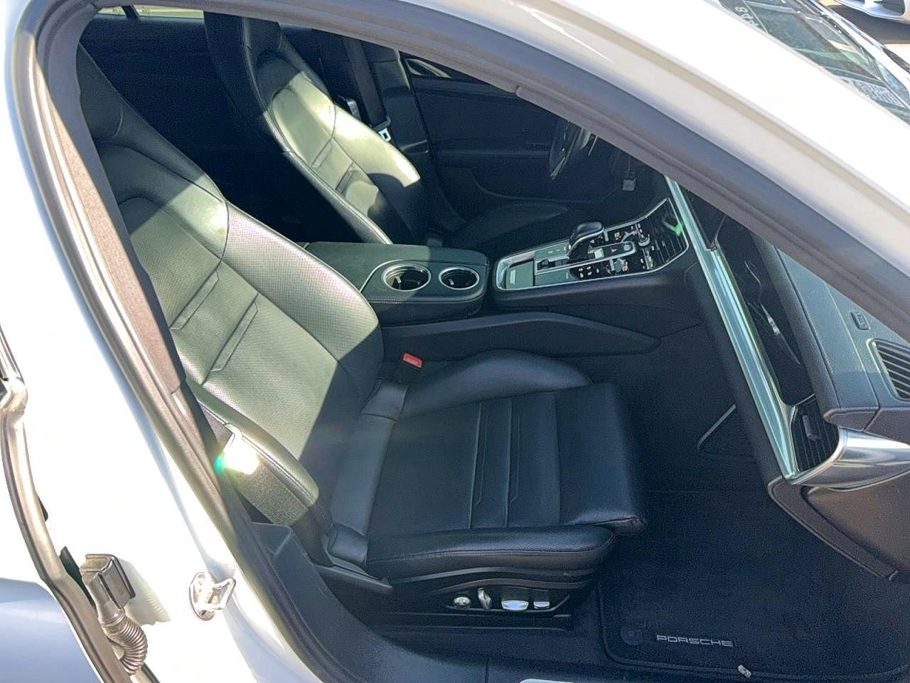2017 Porsche Panamera 4 - Фото 5