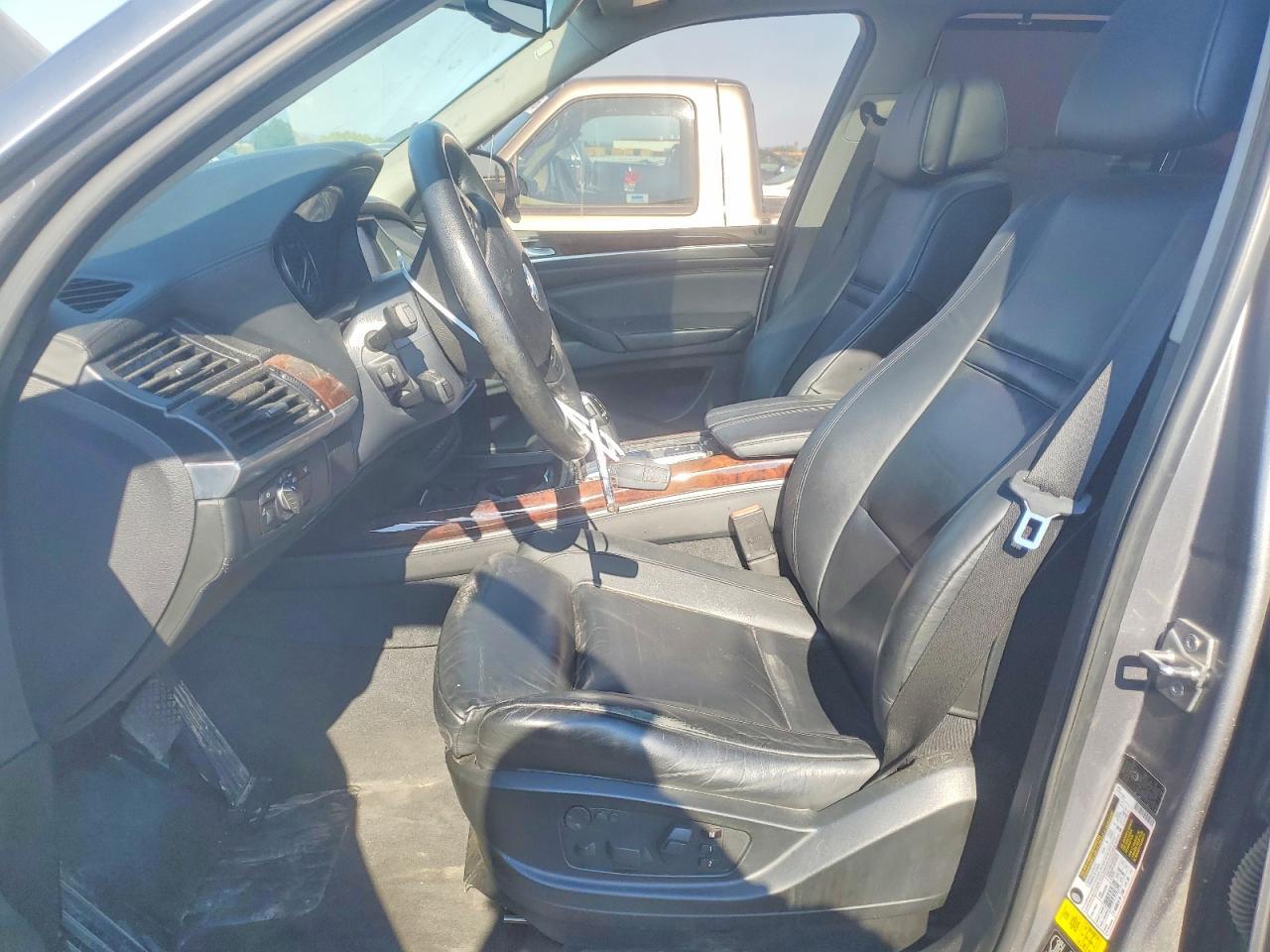 2011 BMW X5 xDrive50I - Фото 7