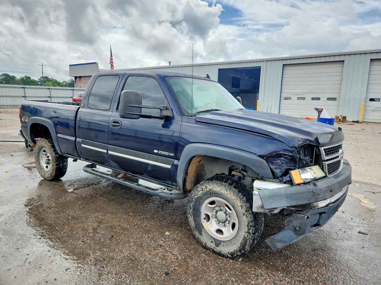 2007 Chevrolet Silverado K2500 Heavy Duty - Image 4
