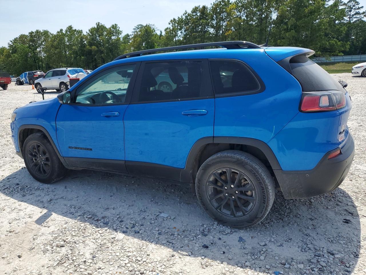 2023 Jeep Cherokee Altitude Lux - Image 2