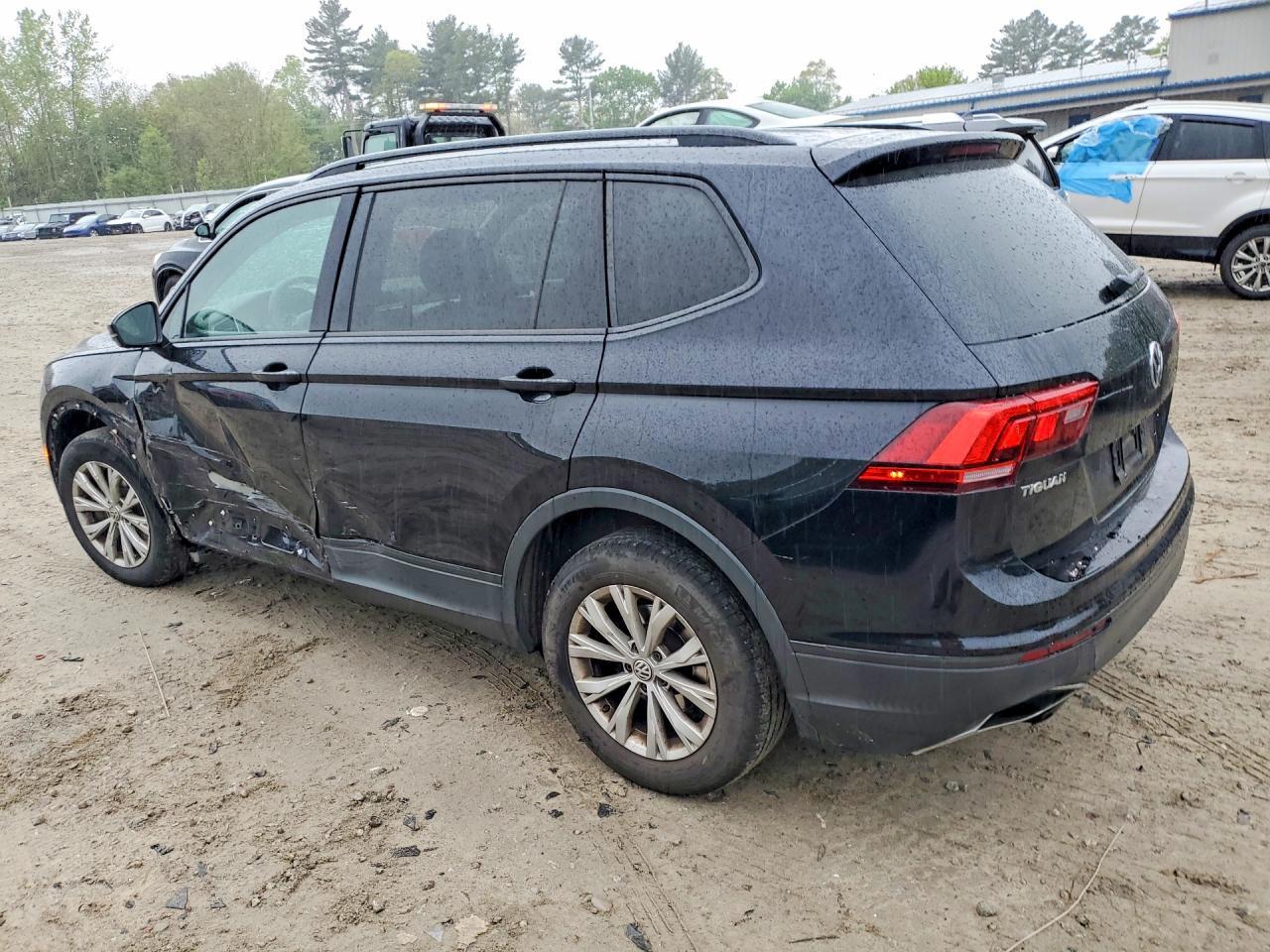 2019 Volkswagen Tiguan S - Image 2
