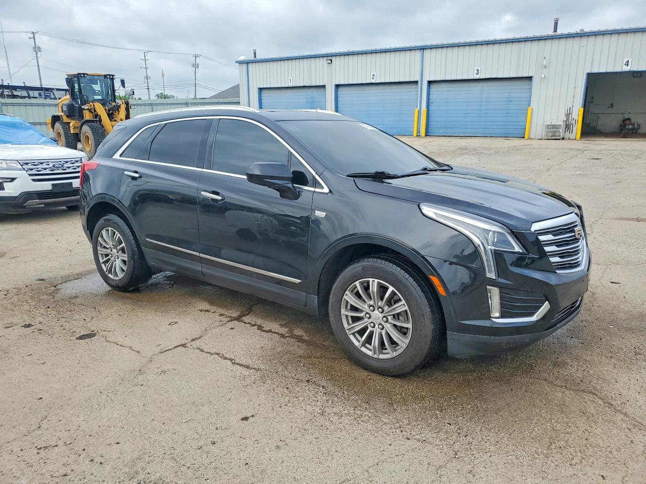 2017 Cadillac Xt5 Luxury - Image 4