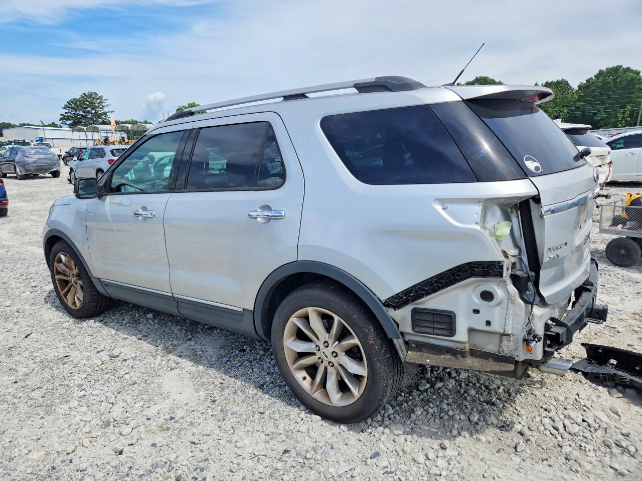 2014 Ford Explorer Xlt - Image 2