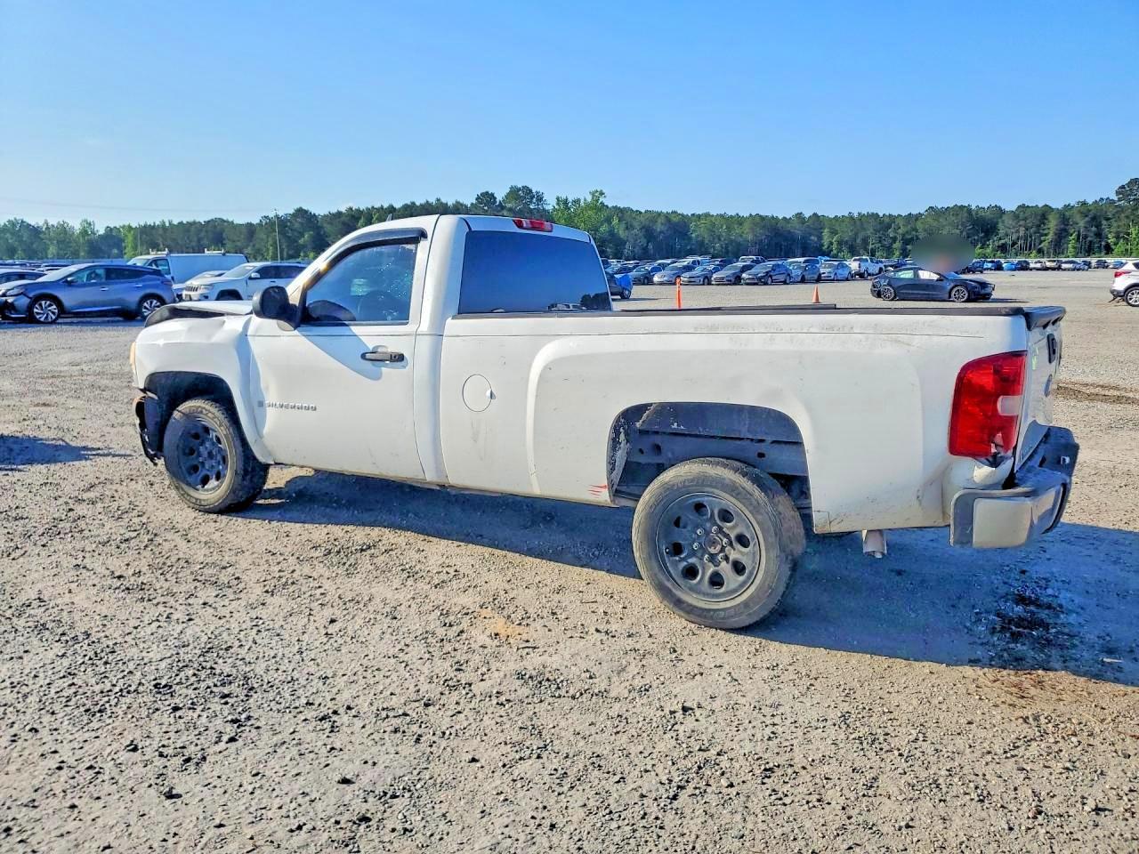 2008 Chevrolet Silverado C1500 - Фото 2