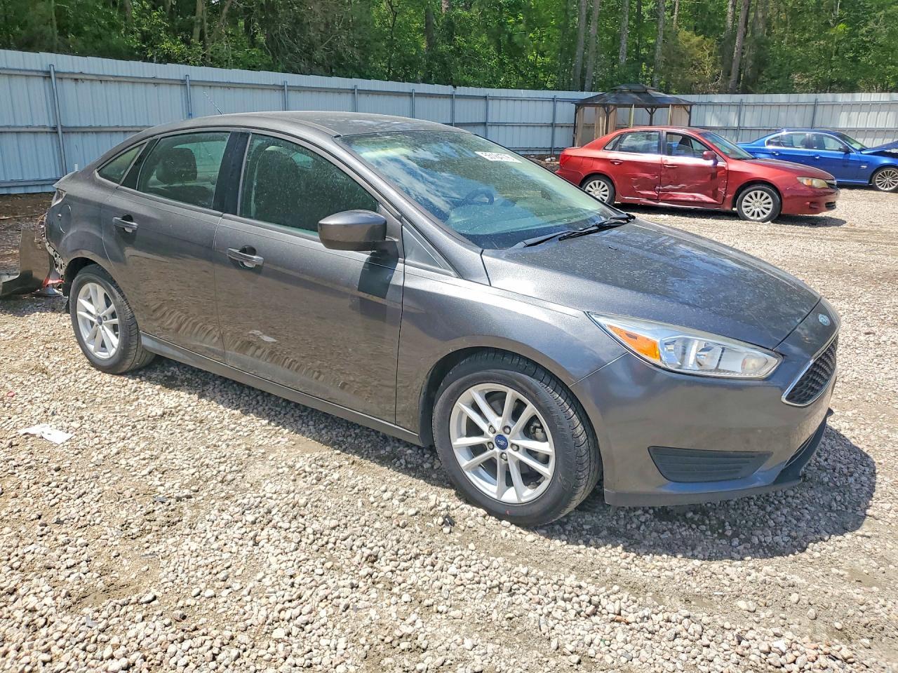 2018 Ford Focus Se - Image 4