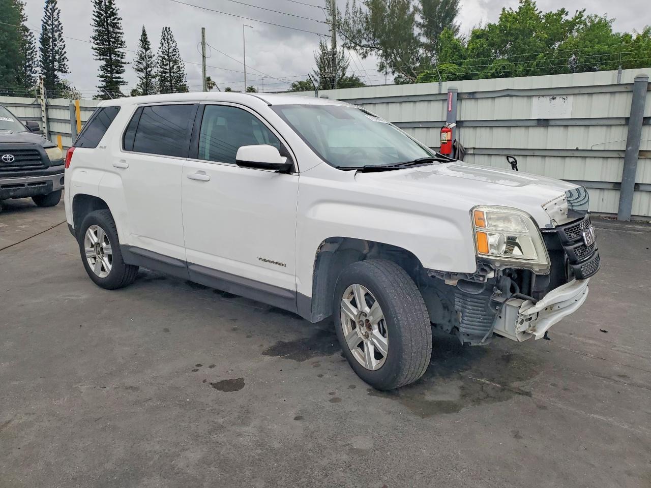 2015 GMC Terrain Sle - Image 4