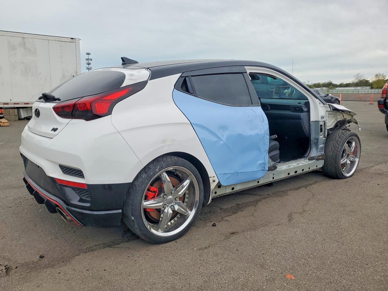 2021 Hyundai Veloster N Base - Фото 3