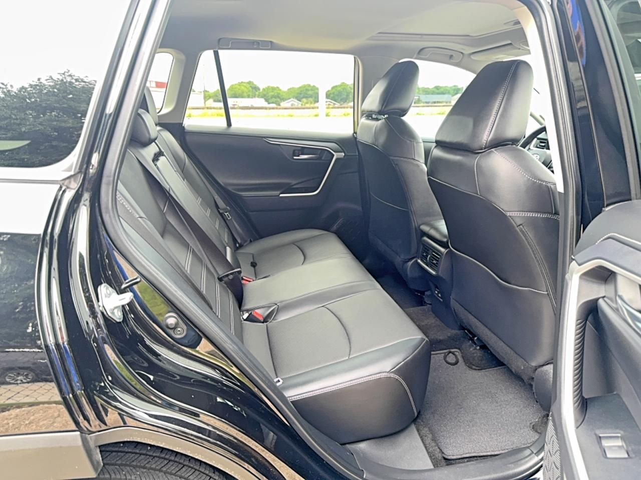 2024 Toyota Rav4 Limited - Image 6