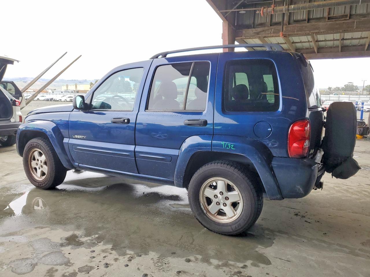 2004 Jeep Liberty Limited - Image 2
