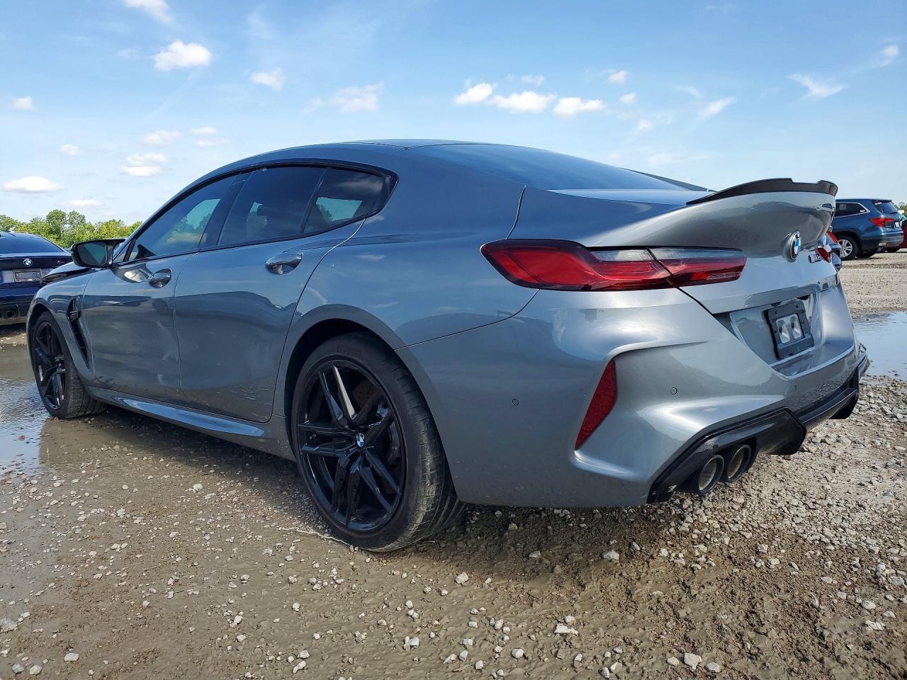 2025 BMW M8 - Фото 2