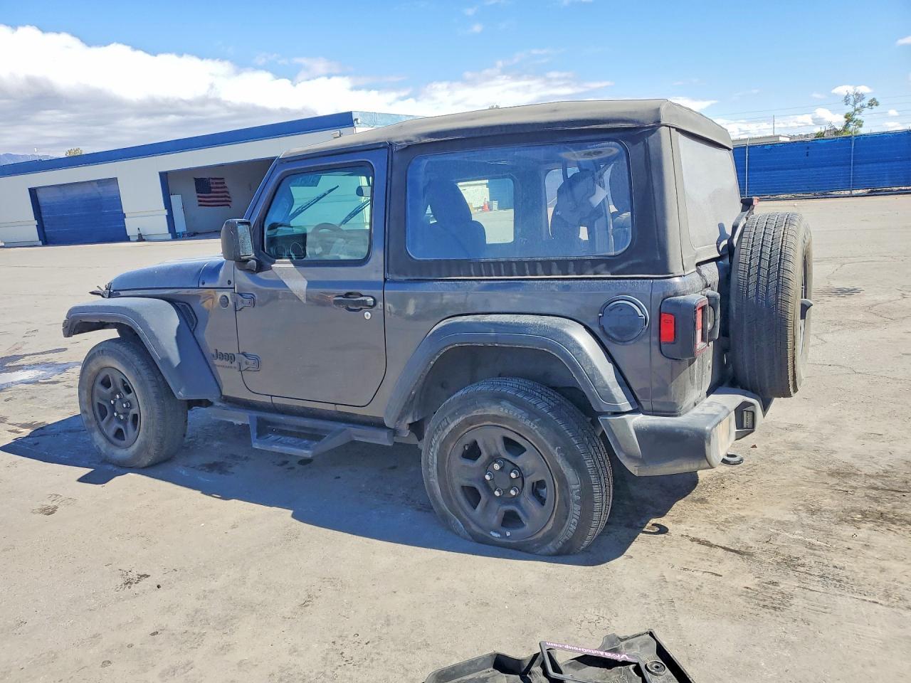 2023 Jeep Wrangler Sport - Фото 2