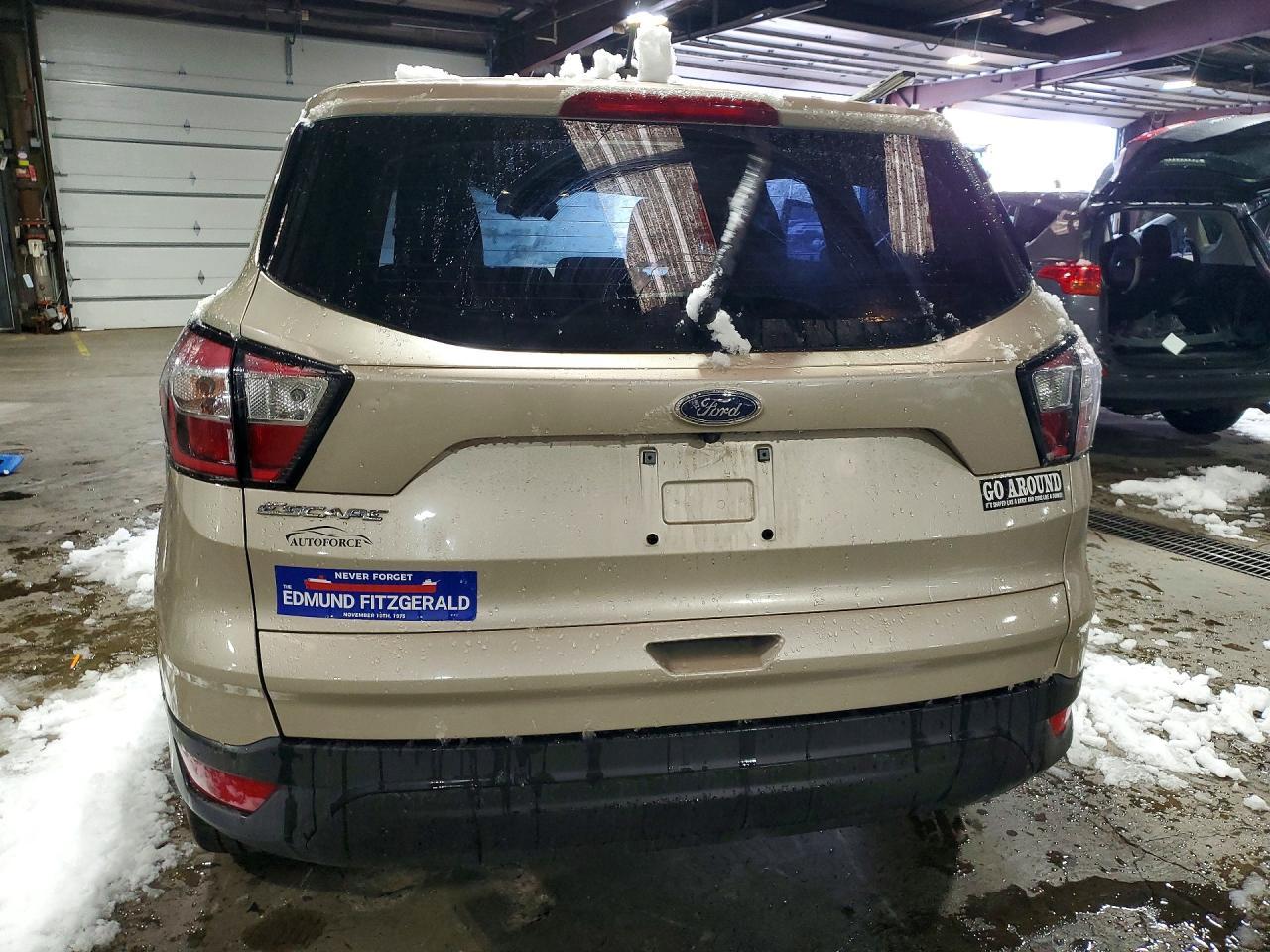 2017 Ford Escape S - Фото 6