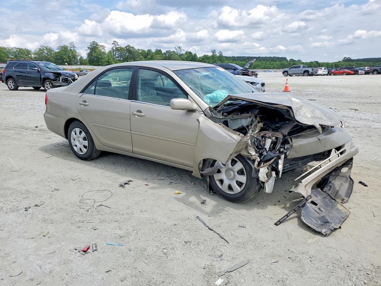 2002 Toyota Camry Le - Фото 4