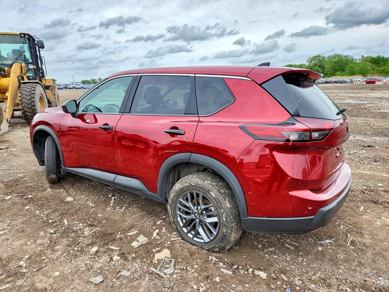 2025 Nissan Rogue - Image 2