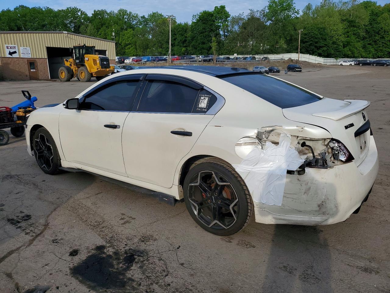2010 Nissan Maxima 3.5 S - Image 2