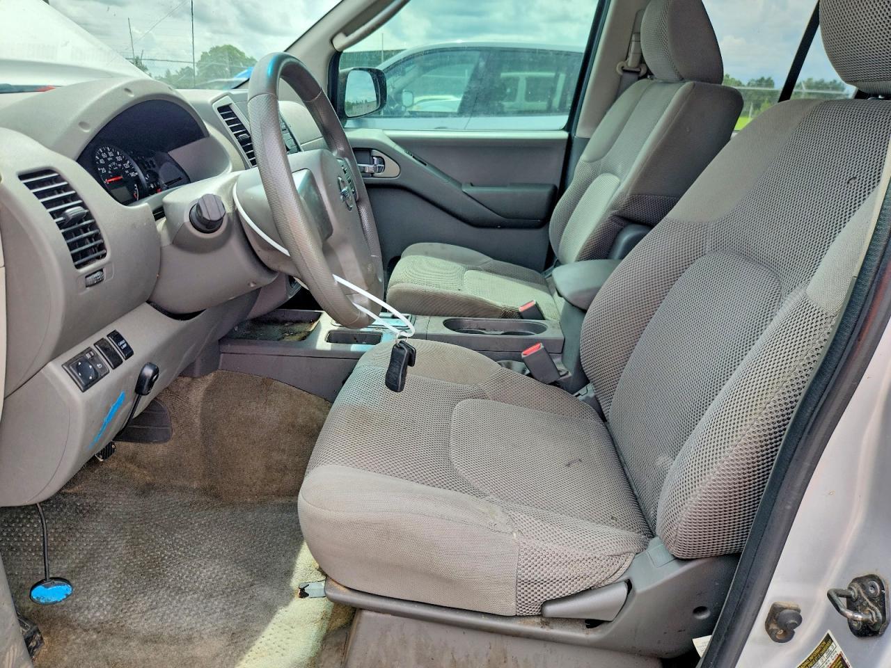 2011 Nissan Frontier S - Фото 7