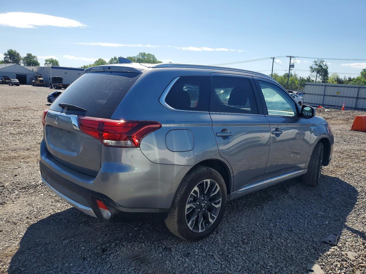 2018 Mitsubishi Outlander Se - Фото 3