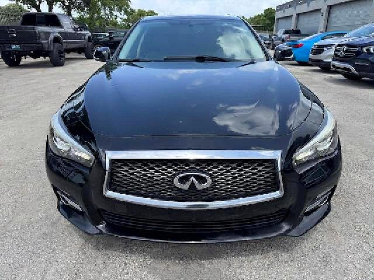 2017 Infiniti Q50 3.0T Premium - Image 5