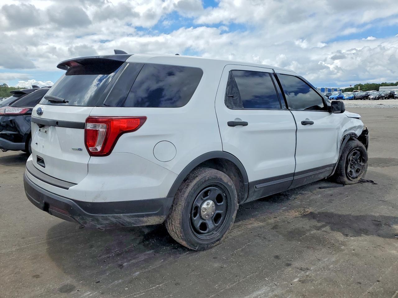 2018 Ford Explorer Police Interceptor - Фото 3