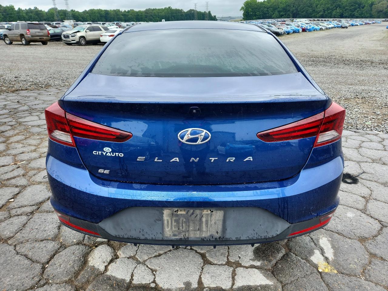 2020 Hyundai Elantra 4D - Фото 6