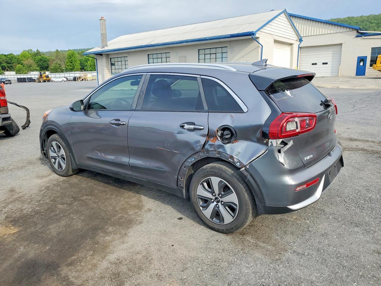 2017 Kia Niro Lx - Фото 2