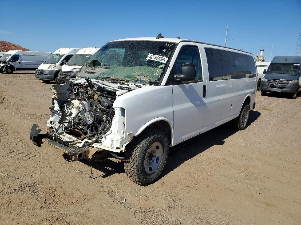 2020 Chevrolet Express G3500 Ls 6.0L V8 Passenger - Фото 2