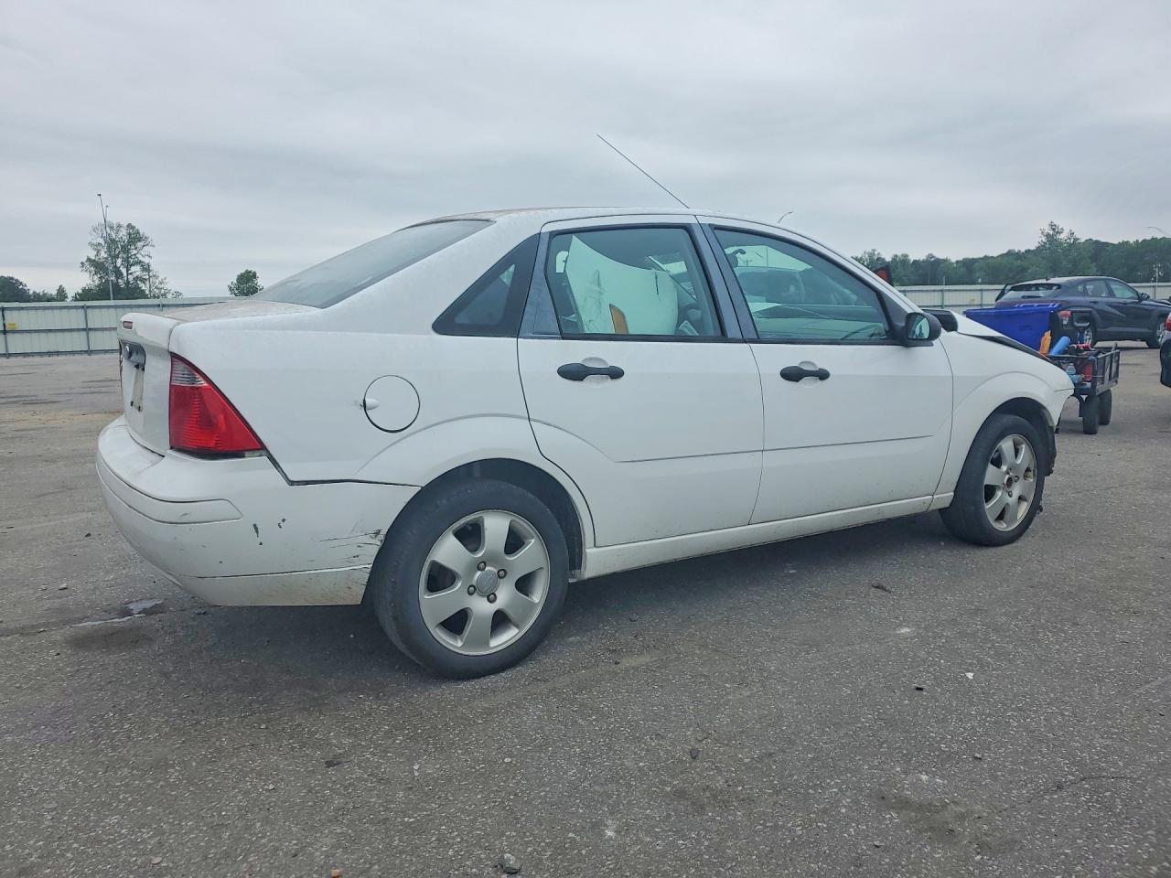2007 Ford Focus Zx4 - Image 3