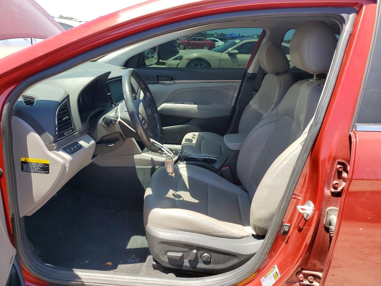 2017 Hyundai Elantra Limited - Image 7