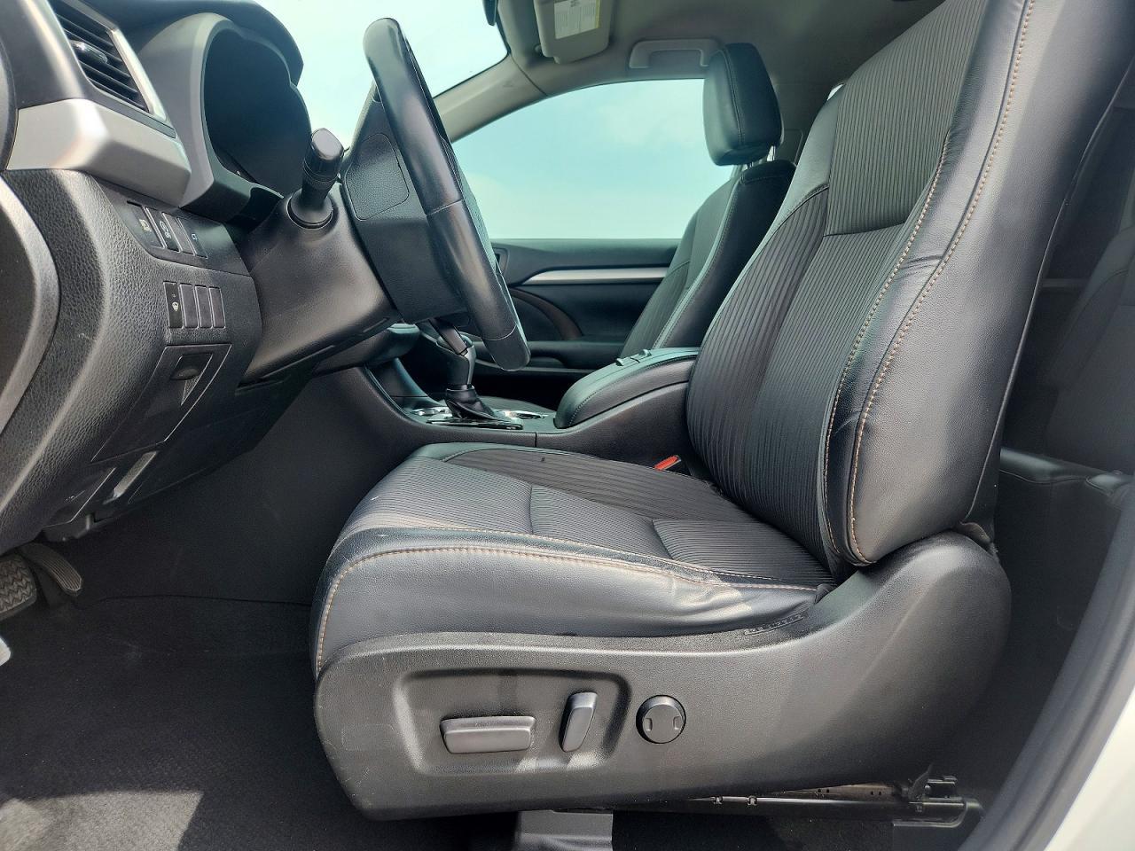 2019 Toyota Highlander Le Plus - Фото 7