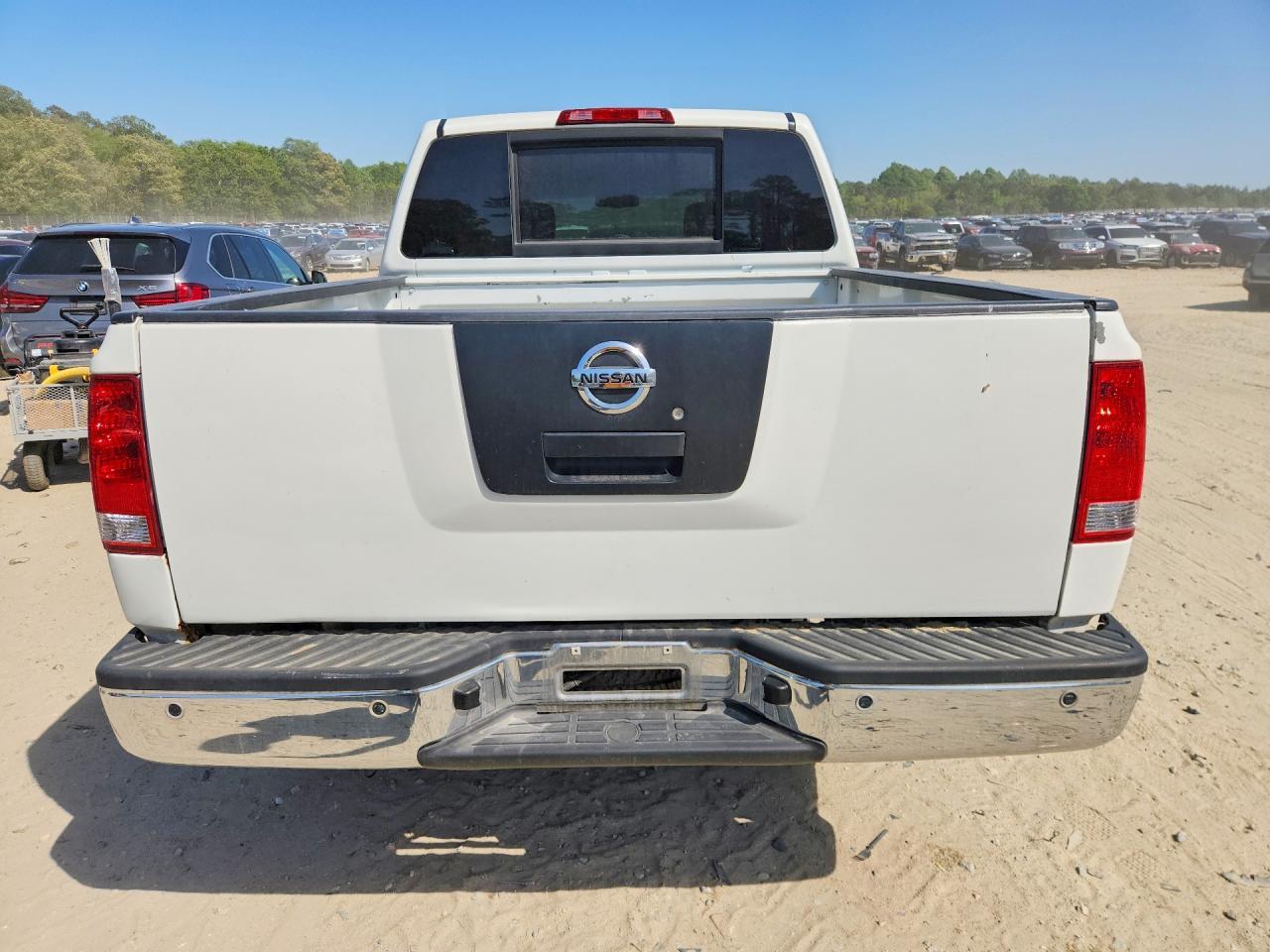 2011 Nissan Titan Sv - Фото 6