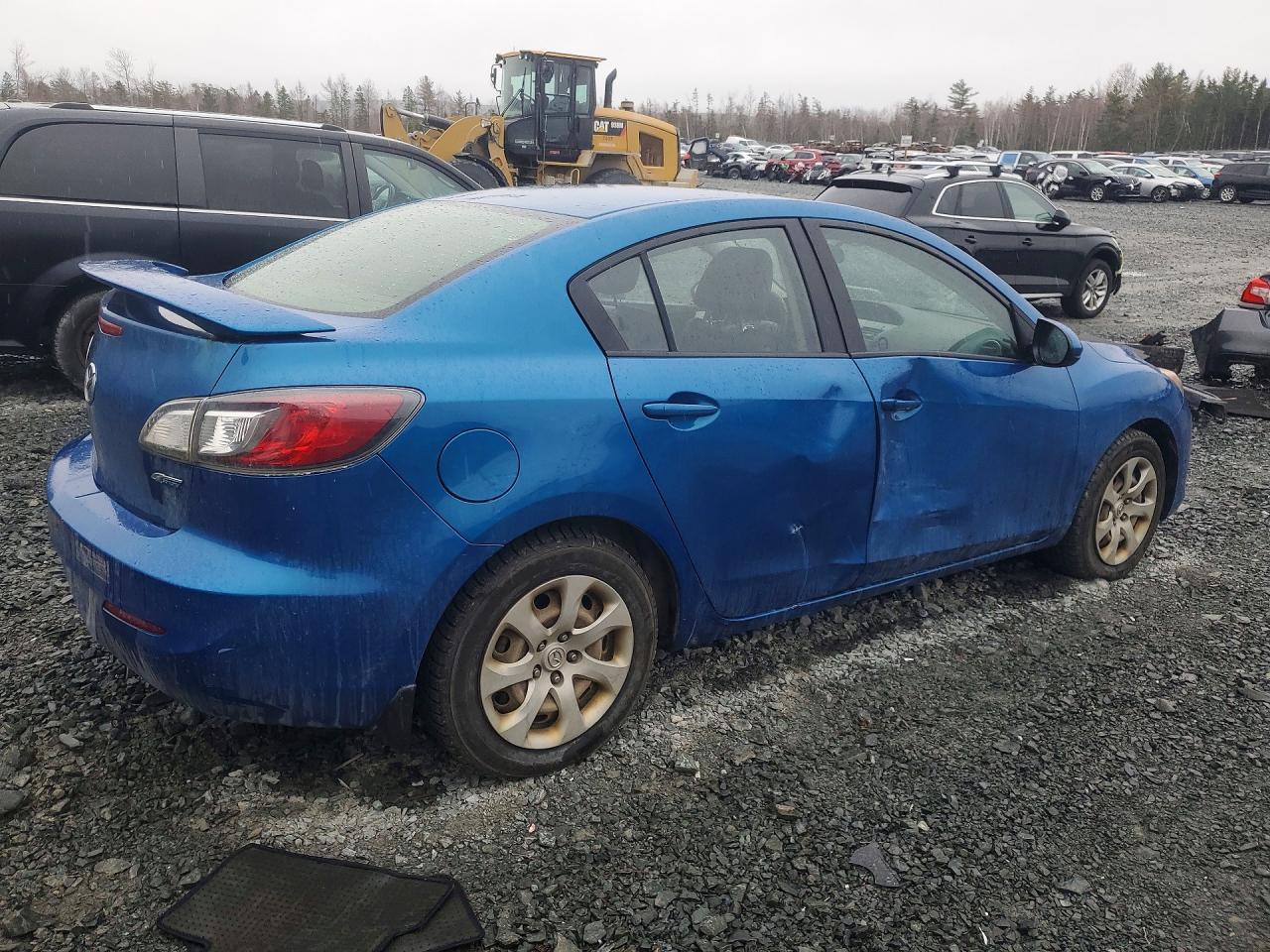 2012 Mazda 3 I - Image 3