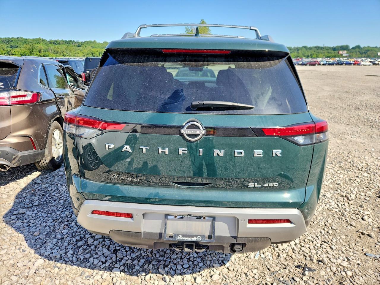 2023 Nissan Pathfinder Sl - Фото 6