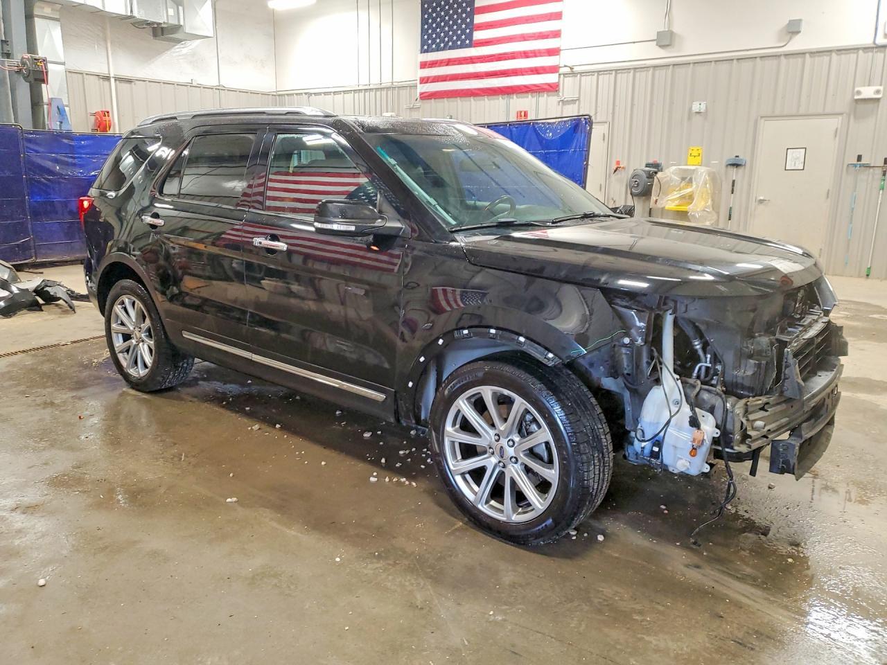 2016 Ford Explorer Limited - Image 4