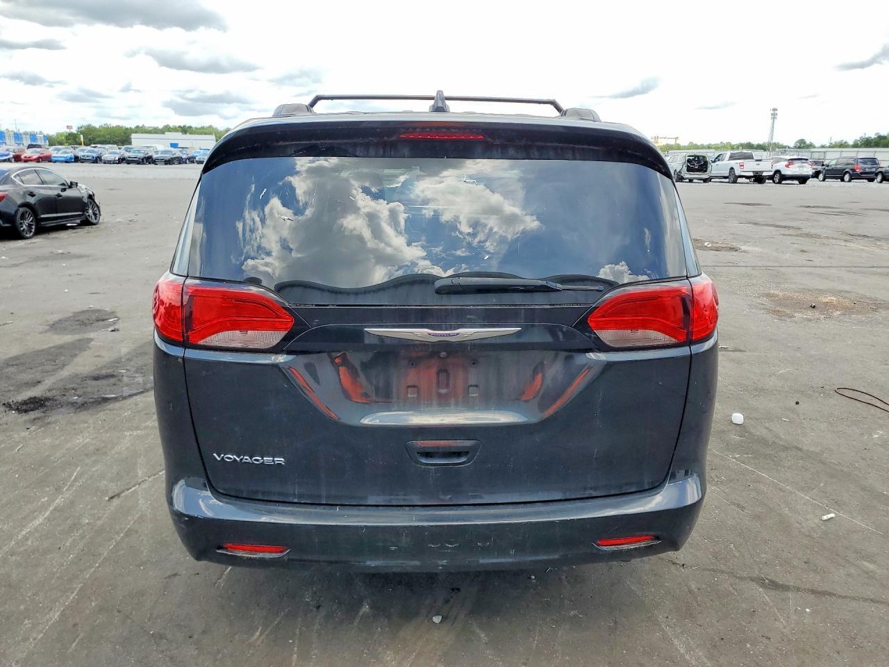2020 Chrysler Voyager Lxi - Фото 6