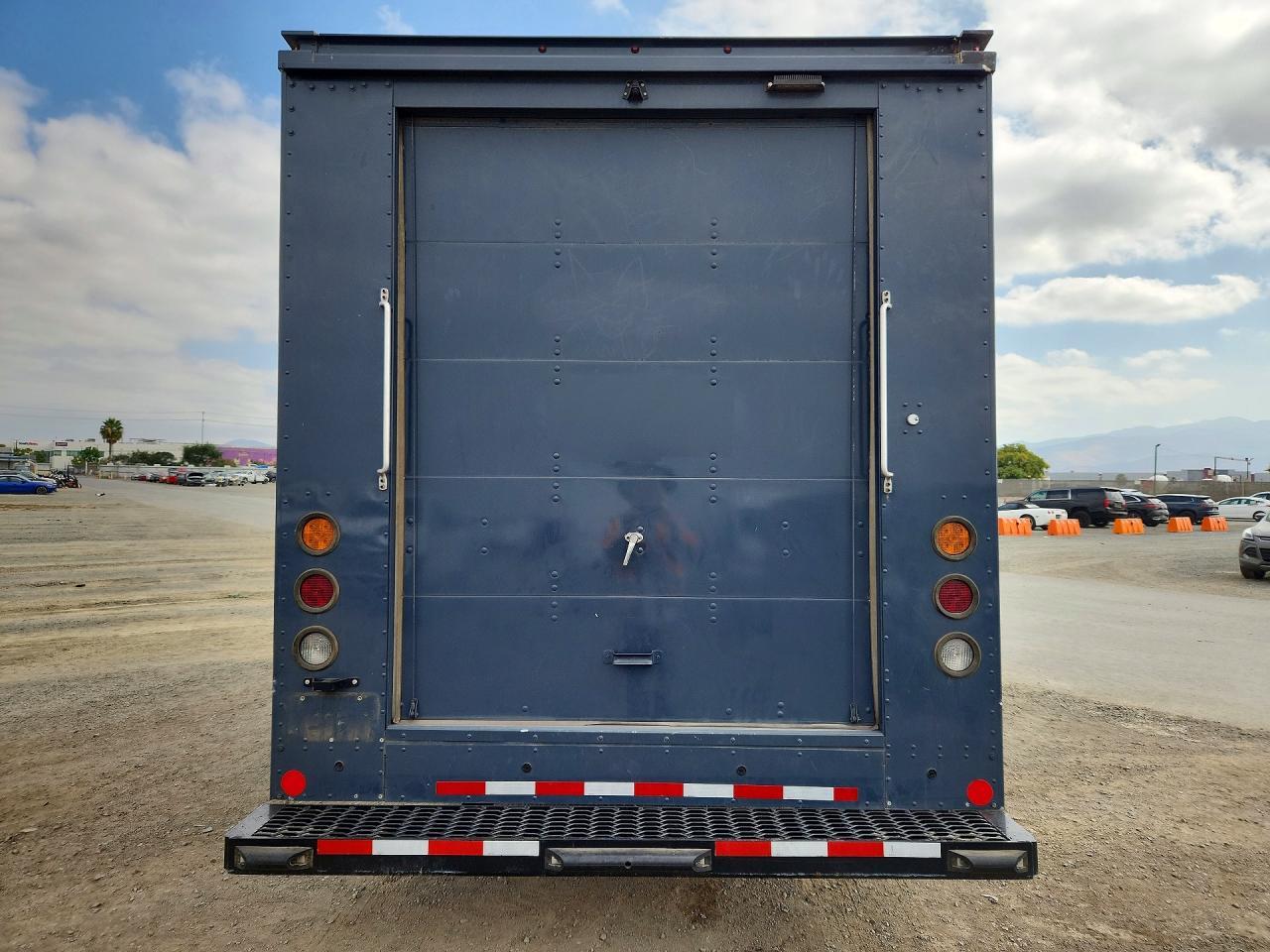 2022 Ford Transit Delivery Truck - Фото 6