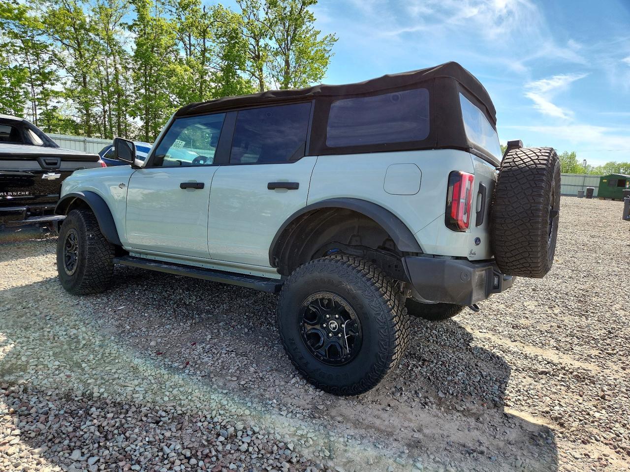 2024 Ford Bronco Wildtrak - Image 2