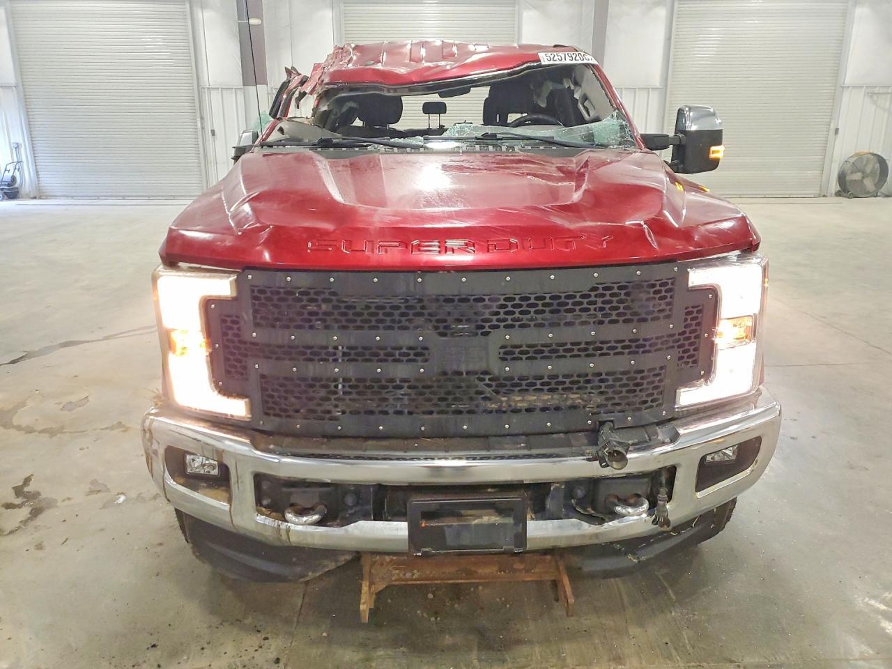 2017 Ford F350 Super Duty - Image 5