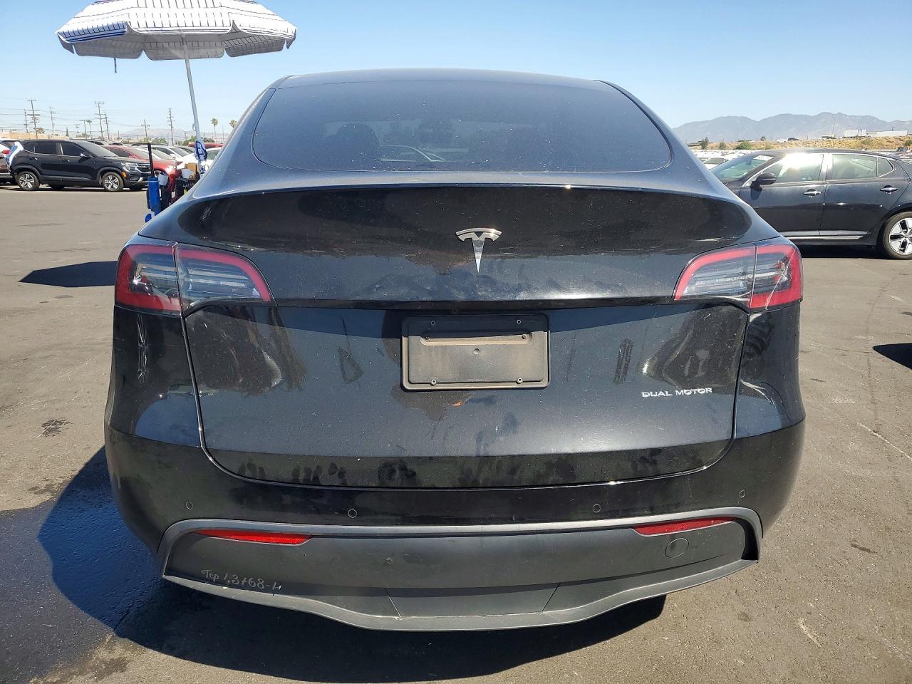 2022 Tesla Model Y - Фото 6