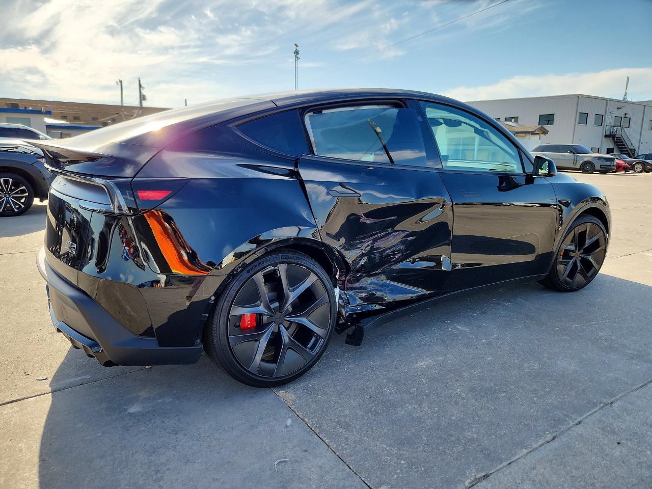 2026 Tesla Model Y - Image 3