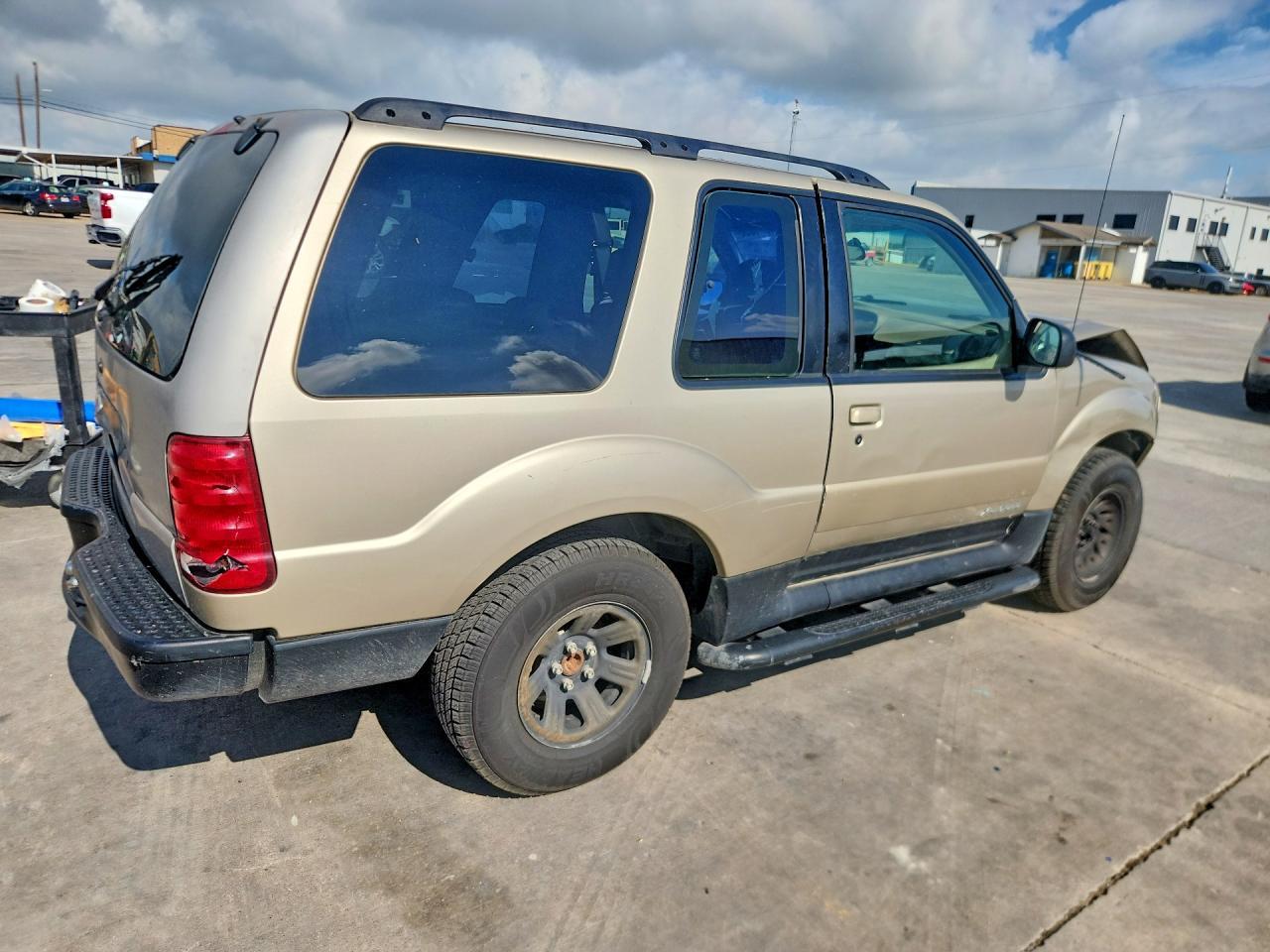 2001 Ford Explorer Sport - Фото 3