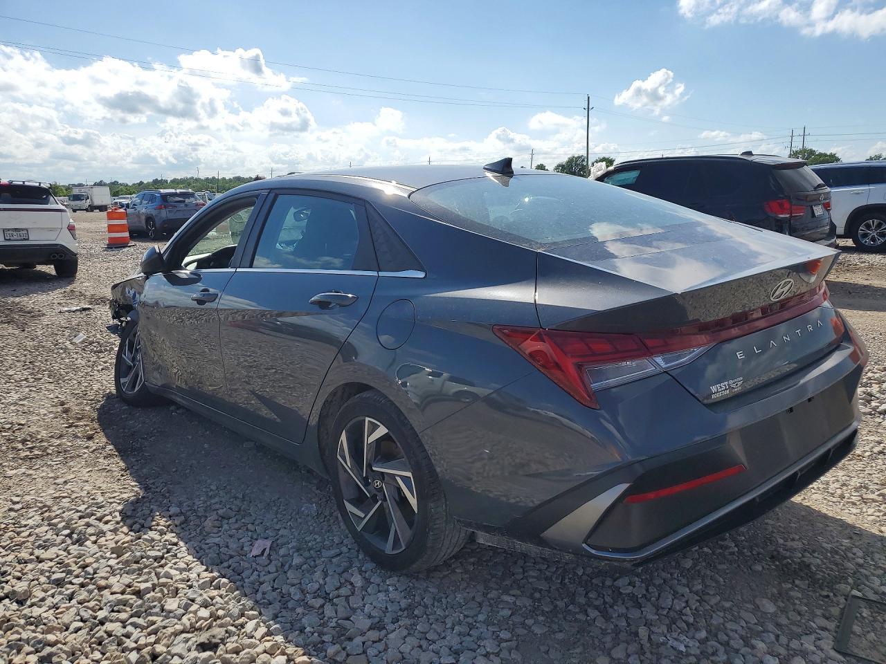 2024 Hyundai Elantra Sel - Фото 2