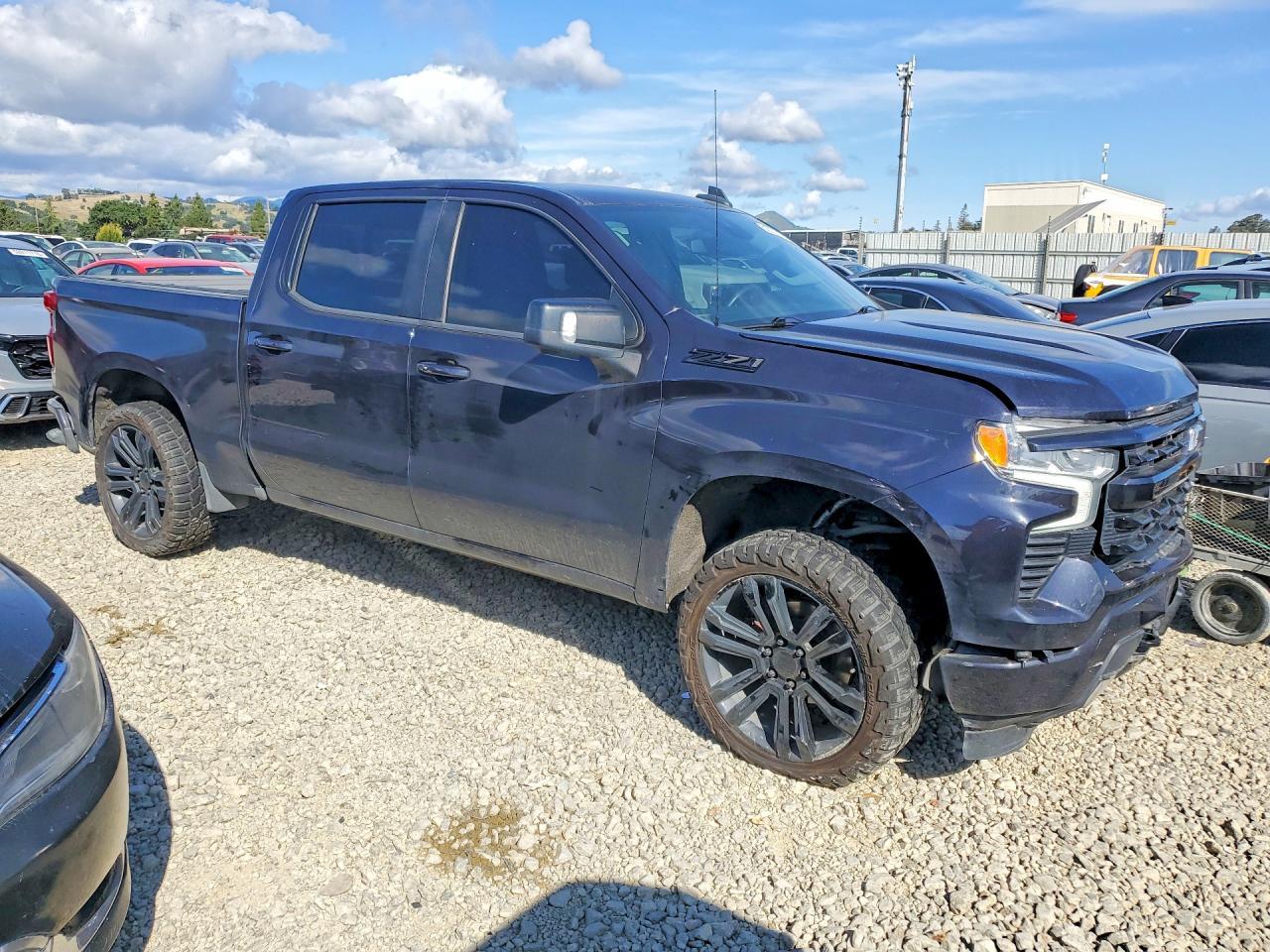 2023 Chevrolet Silverado K1500 Rst - Image 4